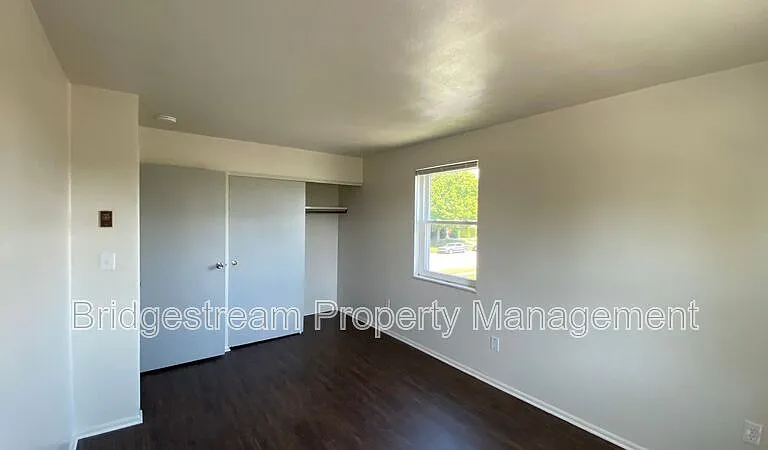 1299-1 Sanlor Ave — Photo 17