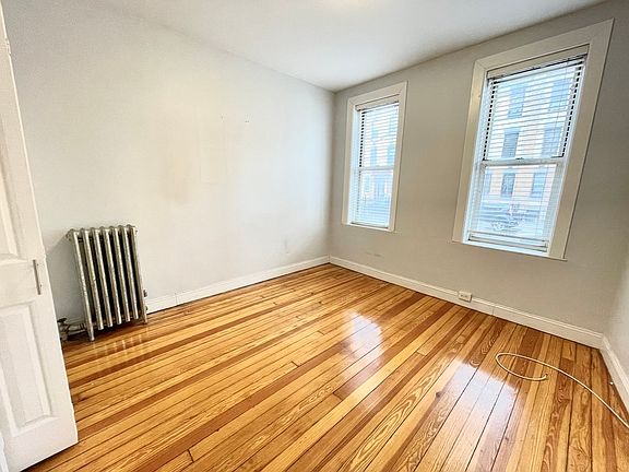 5th image of 34-07 42nd St #101