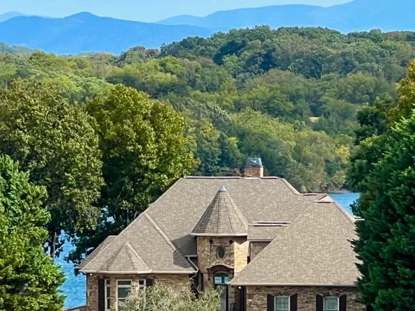 275 Rock Point Dr, Vonore, TN 37885