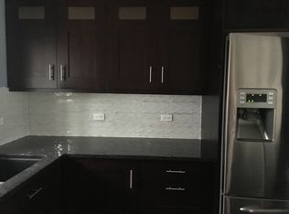 32 Westover Ln, Schaumburg, IL 60193