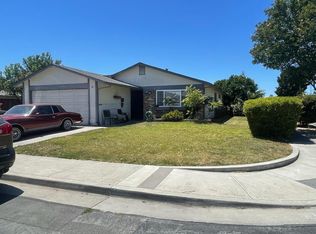 10 Ranchito Ct, Hollister, CA 95023
