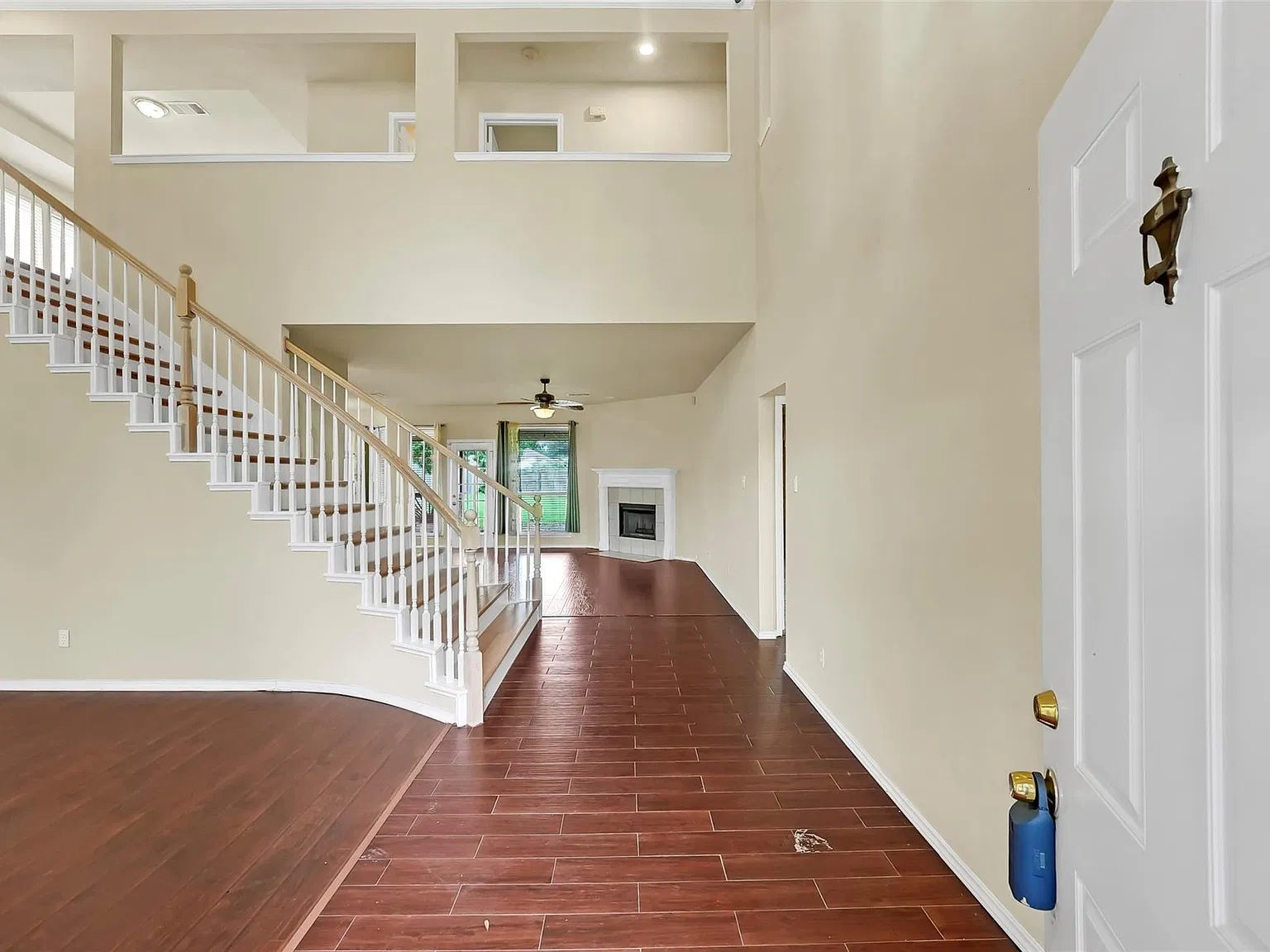 4 bed, 3.5 bath, 3534 sqft, $3,200 — Photo 4