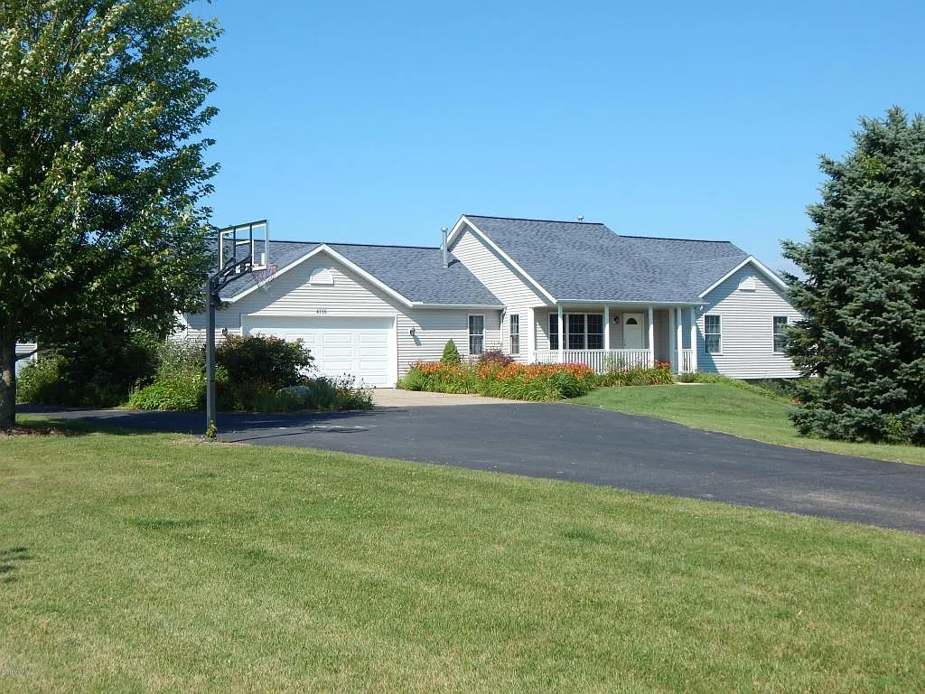 4135 Pine Trail Ln photo 1