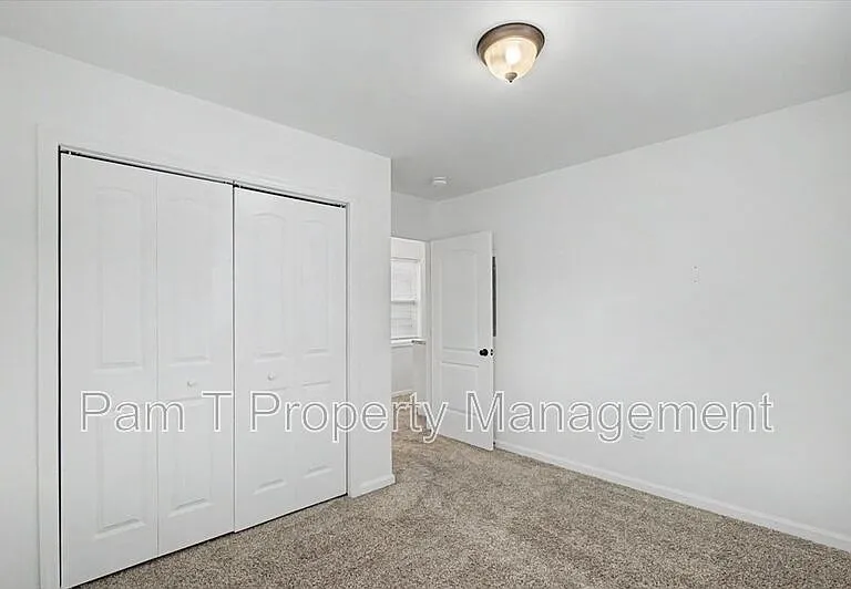 1200 E 37th St — Photo 15