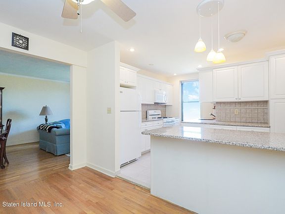 5th image of 61 Oliver St APT 5X