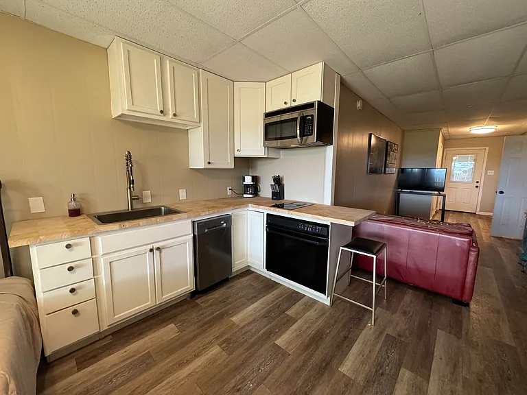 400 Morris Ave #5A — Photo 3
