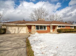 4420 W Calumet Rd, Brown Deer, WI 53223