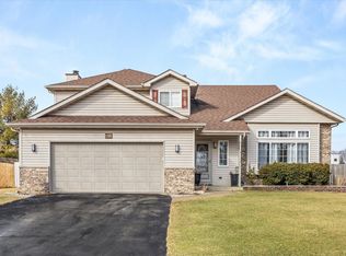 1101 Lindsay St, Joliet, IL 60431