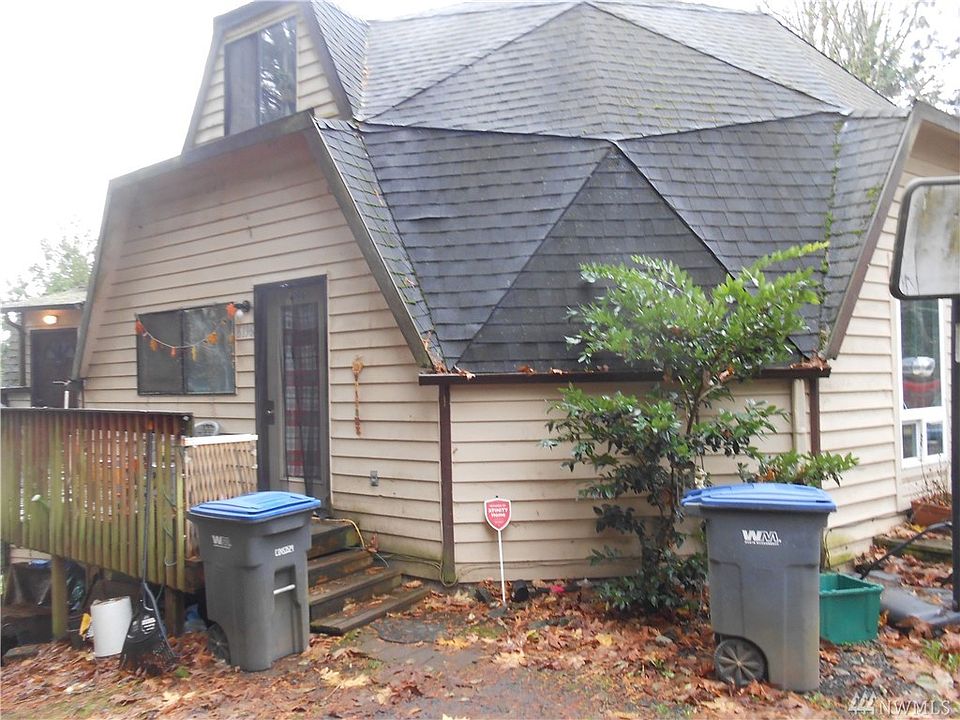 2nd image of 6198 NE Pine St