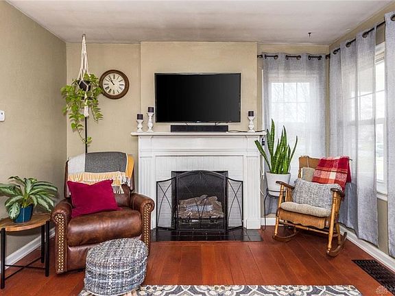 5th image of 948 Croyden Dr