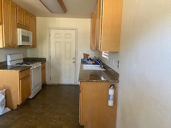 4th image of 621 South Ave