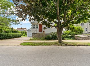 641 Wood St, Bristol, RI 02809