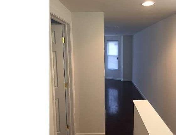 4th image of 2023 W Girard Ave #2
