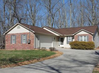 122 Lakeside Dr, Crossville, TN 38558