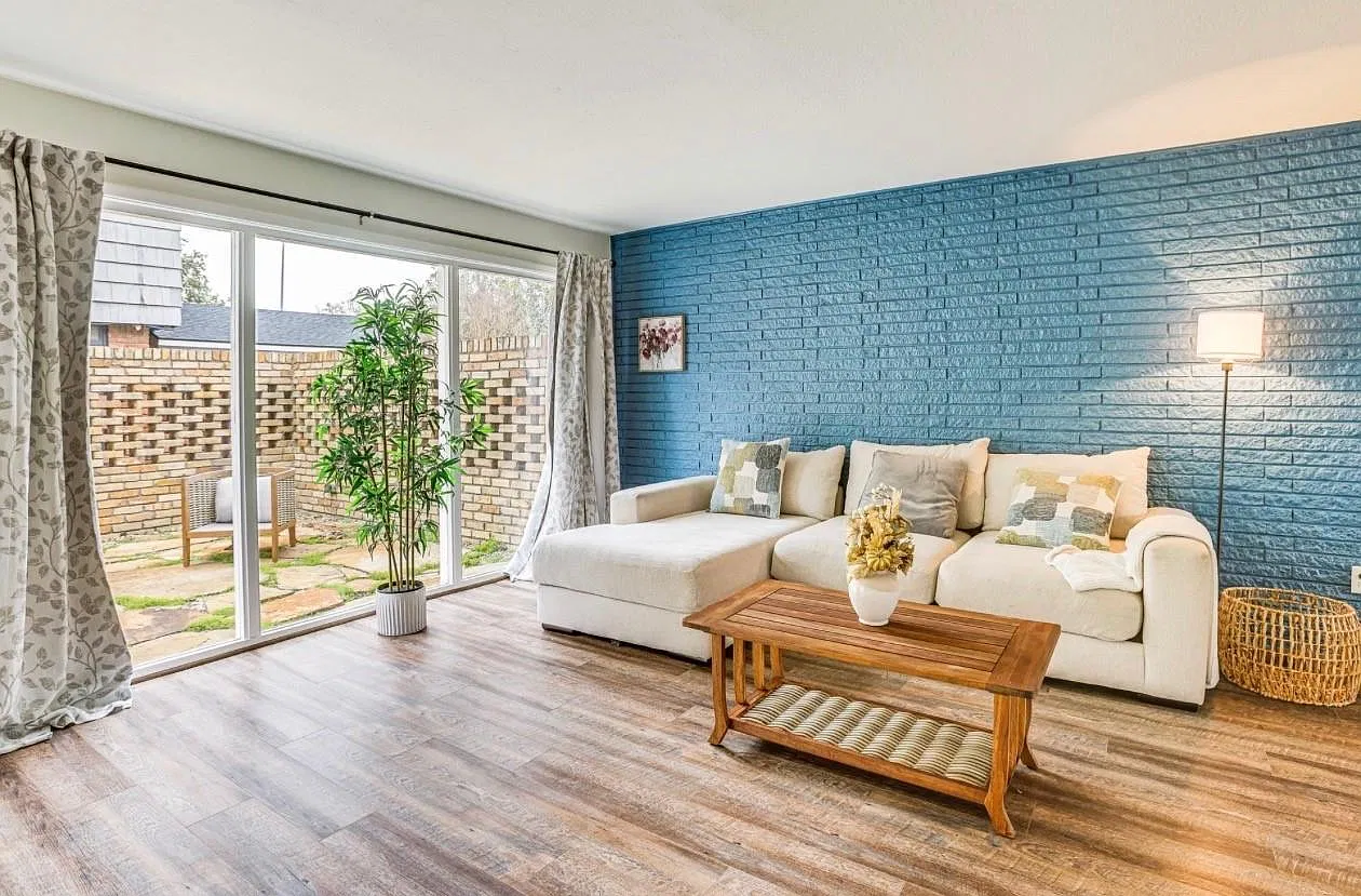 2 bed, 2.5 bath, $1,800 — Photo 1
