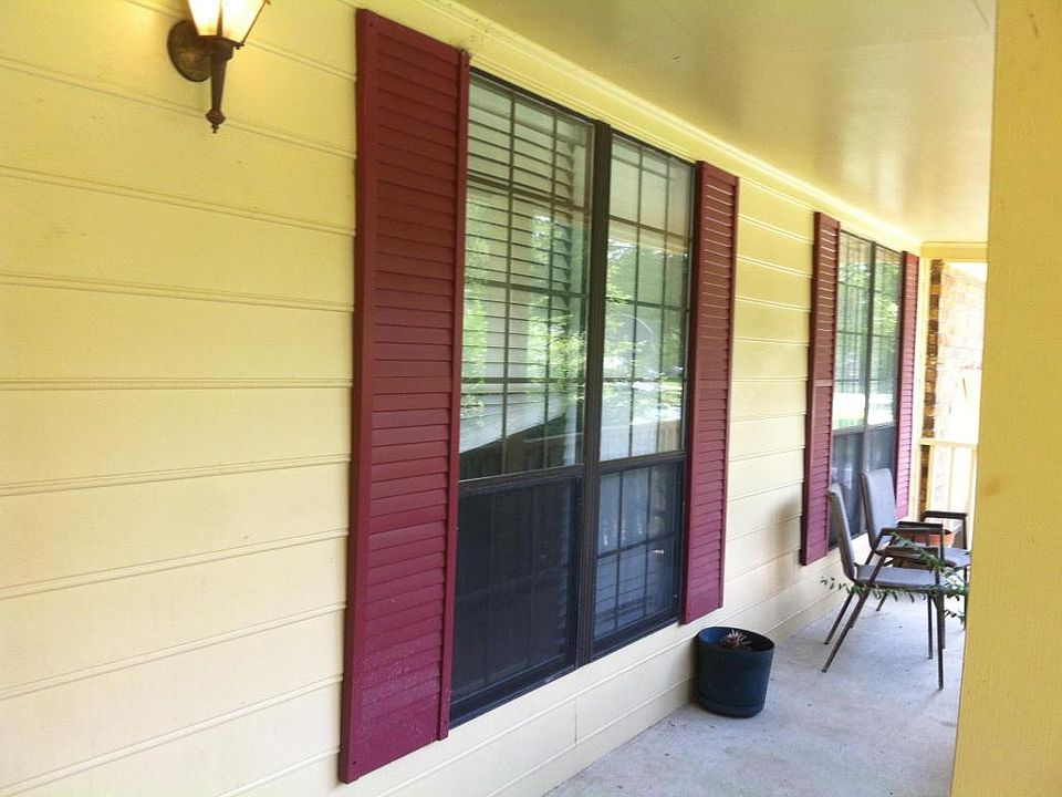 2nd image of 115 Blue Heron Dr