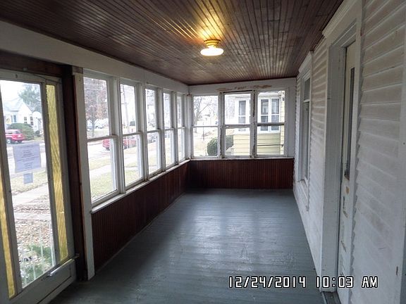 3rd image of 726 N 11th St