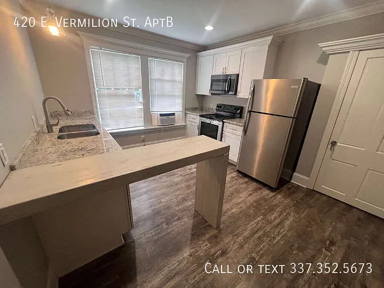 420 E Vermilion St — Photo 12