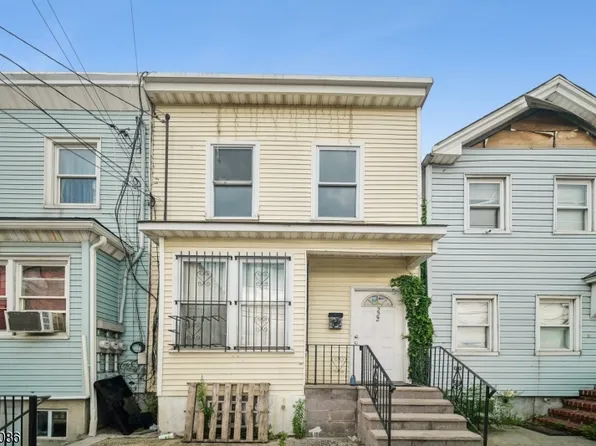 222 Astor St, Newark City, NJ 07114