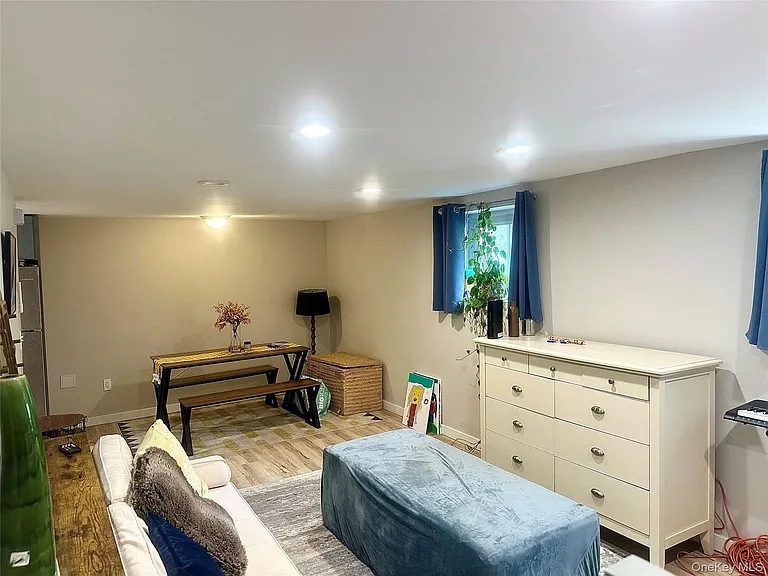 372 Verplanck Ave #1 — Photo 6