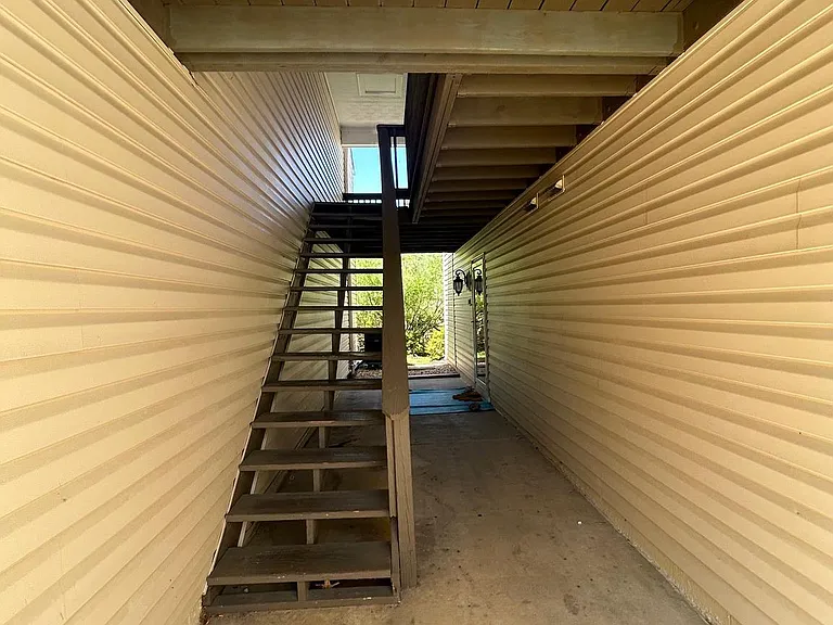 7804 Harrowgate Cir #D — Photo 3