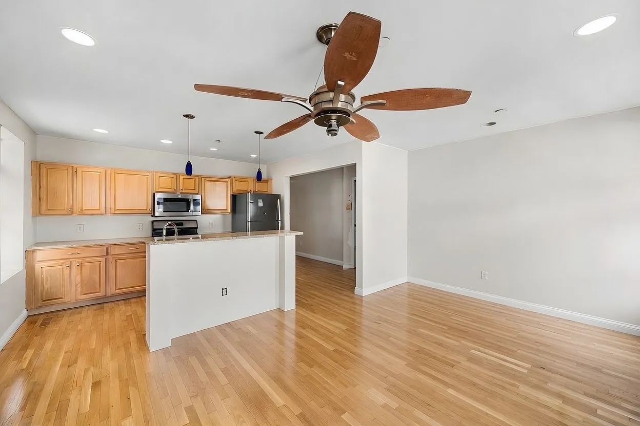 3 bed, 1500 sqft, $3,250 — Photo 4