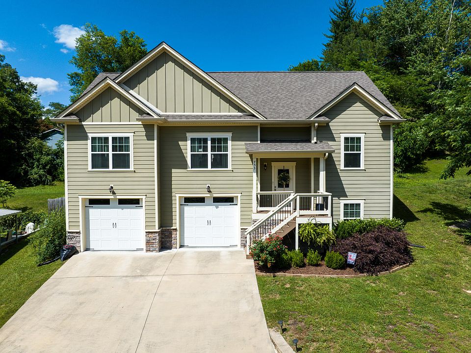 1st image of 753 Emory Dr