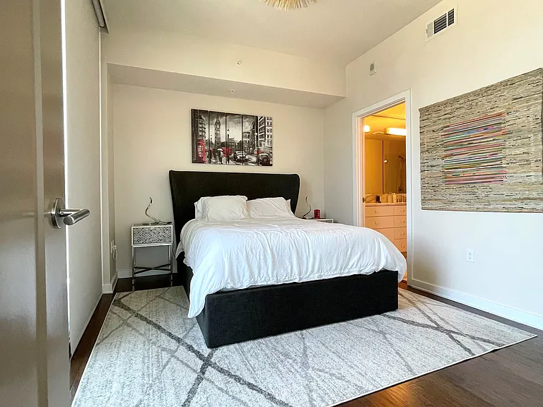 1212 Laurel St #1001 — Photo 7