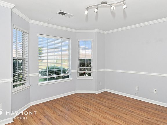 5th image of 2496 Field Spring Dr