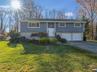 9 Cherry Pl, Hillsdale, NJ 07642