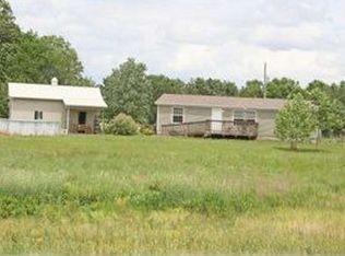 1377 Bellflower Ln, Clay City, IL 62824