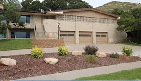 1711 S Wasatch Dr — Photo 2