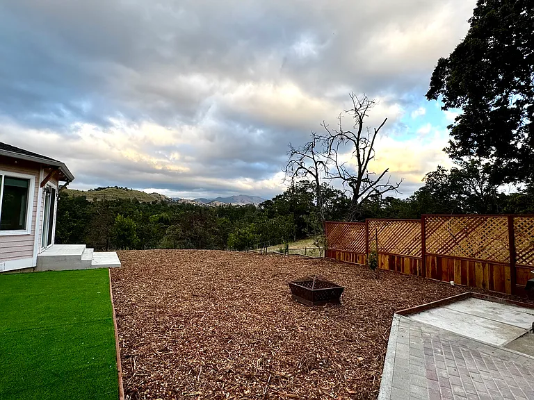 11 Serena Gdns #2 — Photo 9