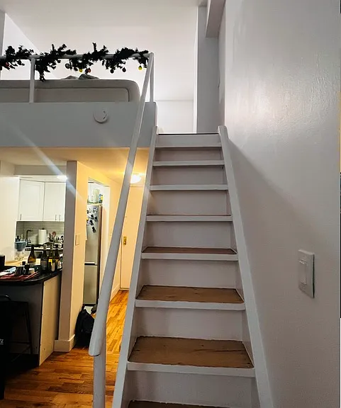 160 W 16th St #1C — Photo 14