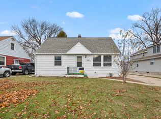 1729 Smith St, Green Bay, WI 54302