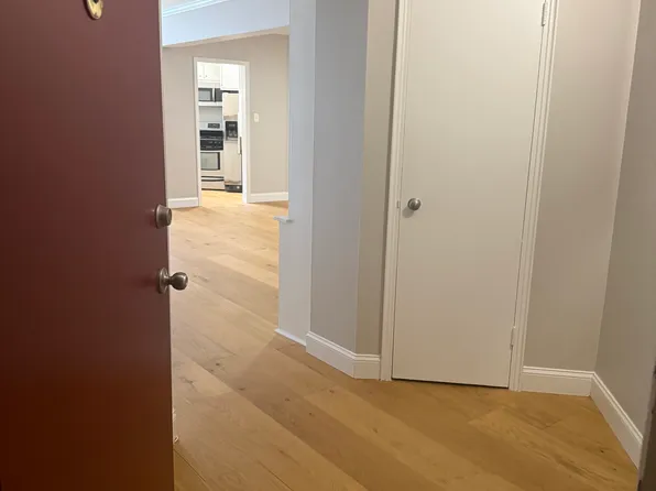 2500 Q St NW, Washington, DC