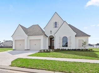 102 Saltmeadow Ln, Lafayette, LA 70508