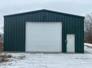 6590 Marsh Rd, Cottrellville, MI 48039