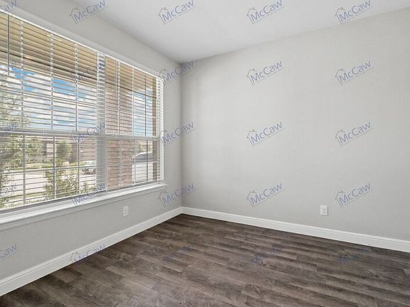 5th image of 529 Dunmore Dr