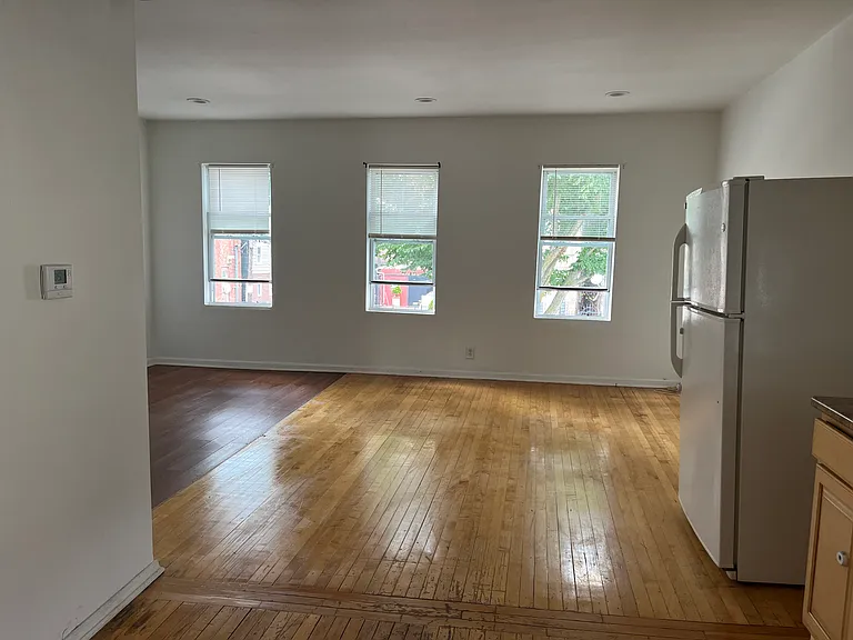 1165 W 19th St #2 — Photo 14