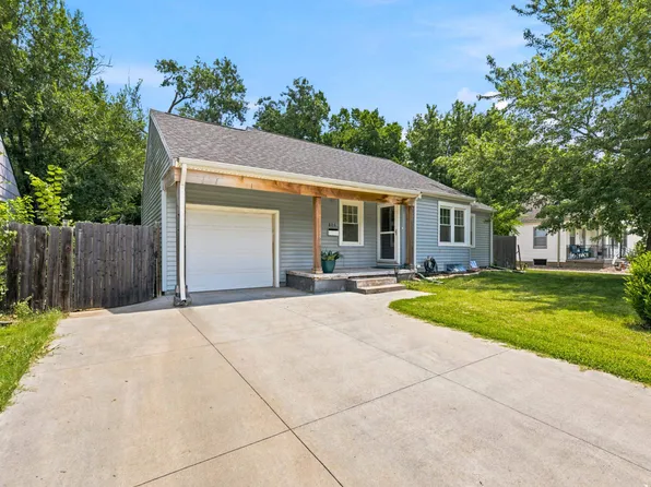 826 N Parkwood Ln, Wichita, KS 67208