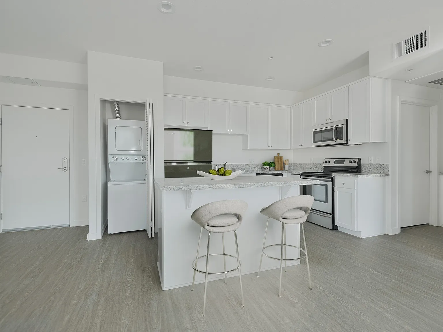422 South Lake — Photo 1