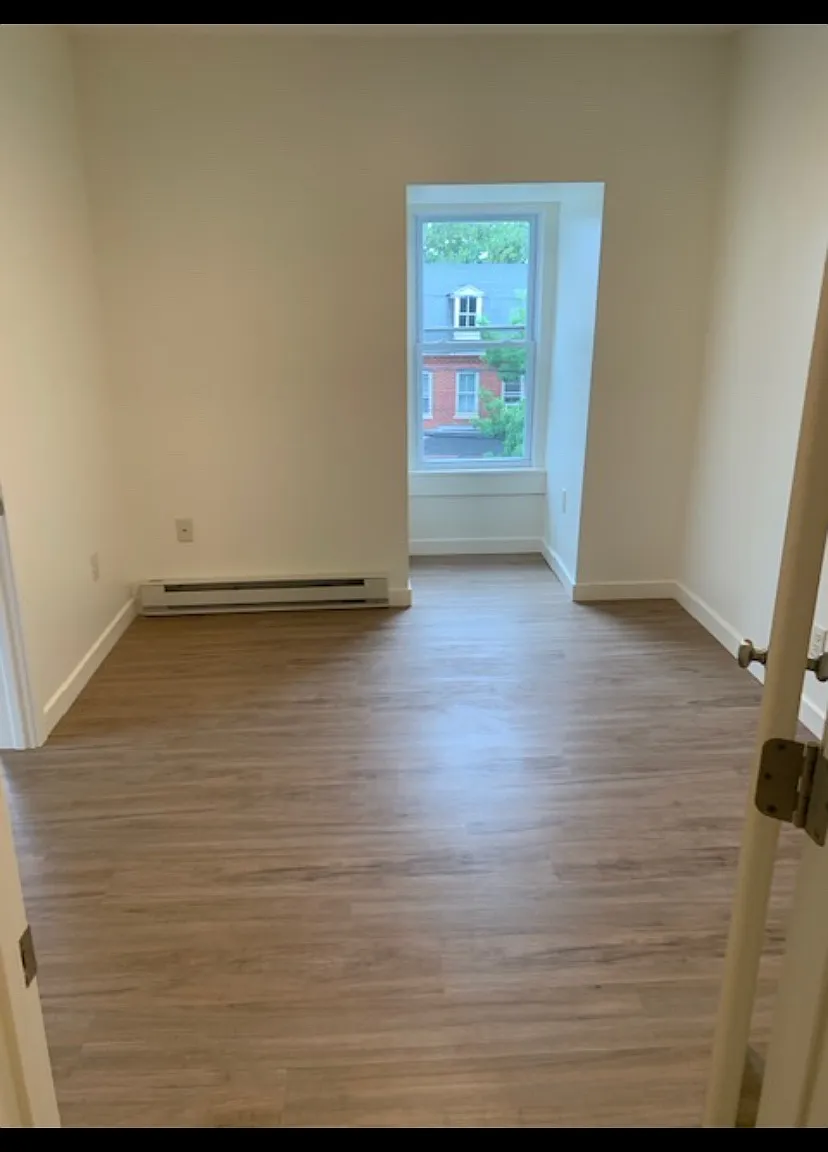 601 N Lime St — Photo 1