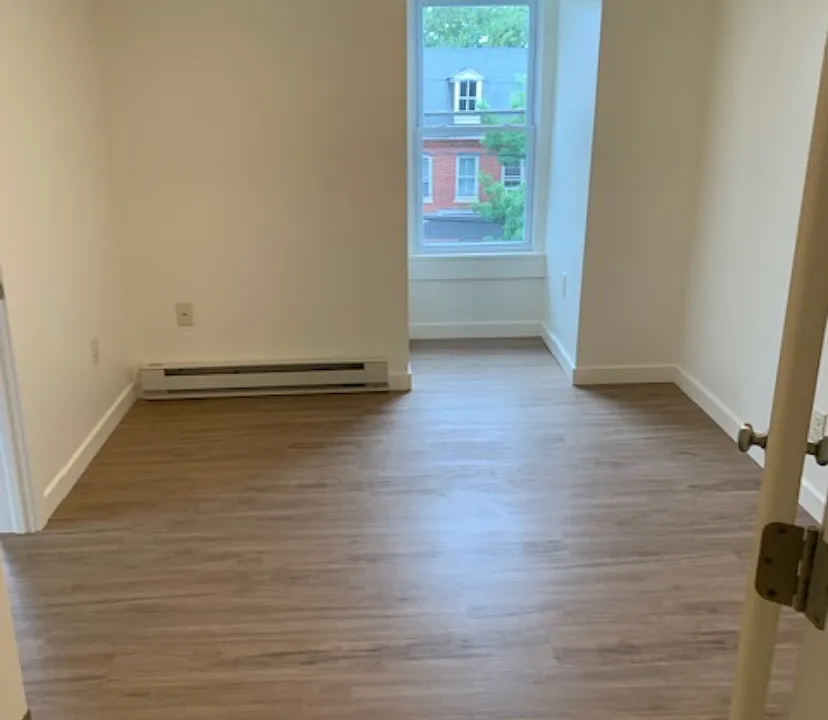 601 N Lime St #3