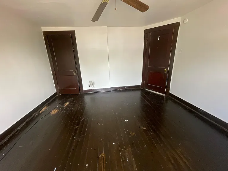 310 Albert St — Photo 9