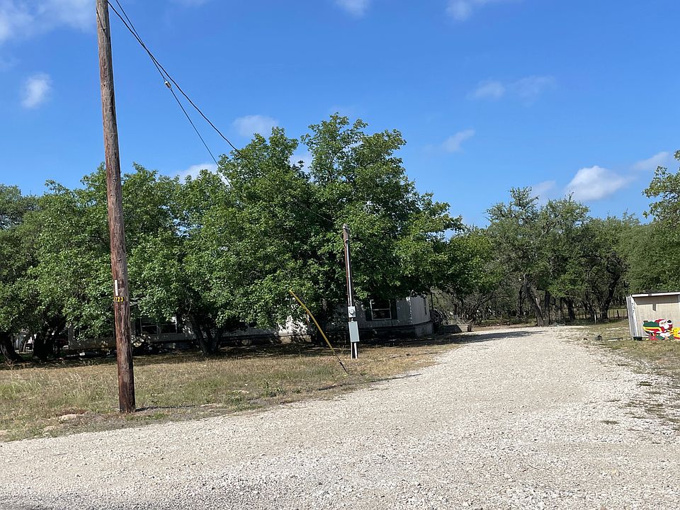 707 Eagle Creek Dr, Floresville, TX 78114 Zillow