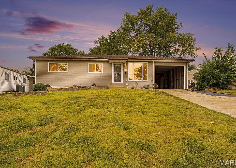 1st image of 2325 Pecan Dr