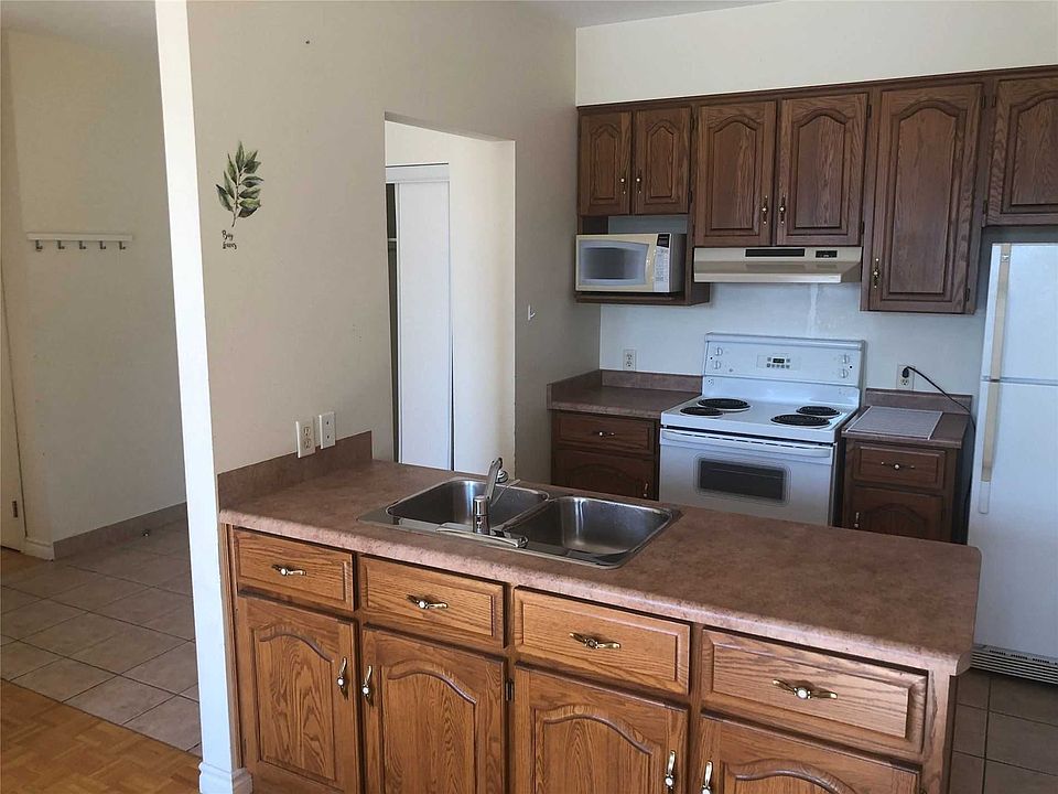 1st image of 51 Wyndham St N #204