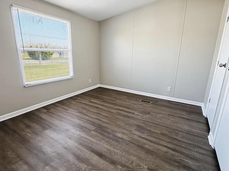 16121 Peaceful Acres Ln — Photo 2
