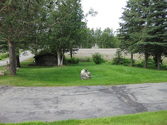 4th image of Mile 28 Kenai Spur Highway Nikiski N